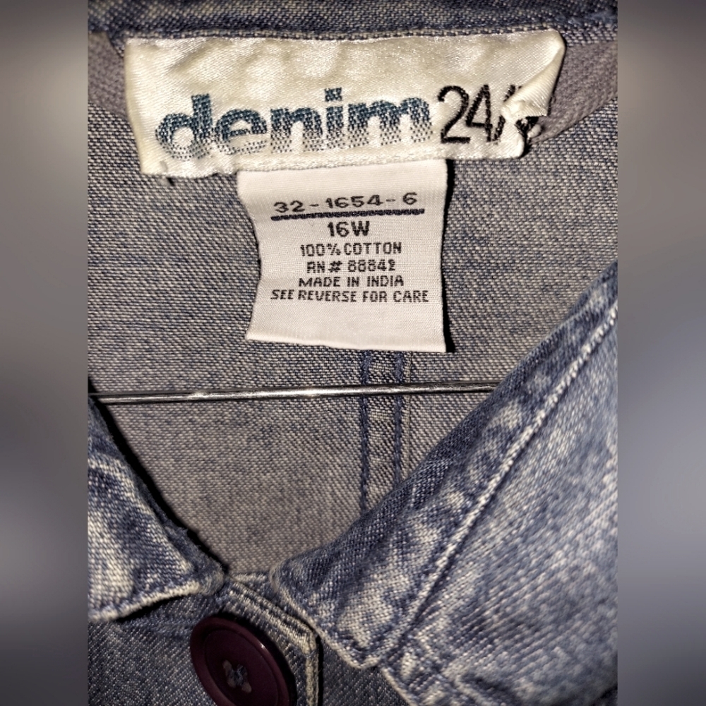 Denim 24/7 EUC Jean Jacket. 3 Utility pockets. Super soft! - Picture 5 of 8